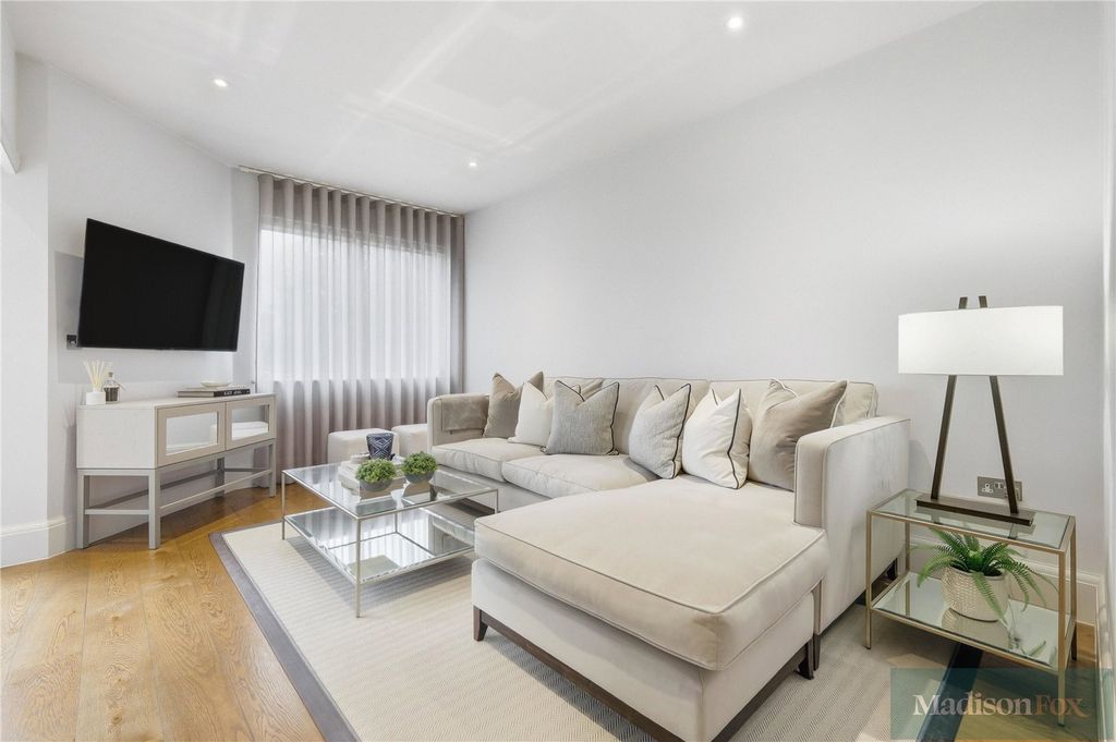 Property photo 2 of 31 Picture No. 27