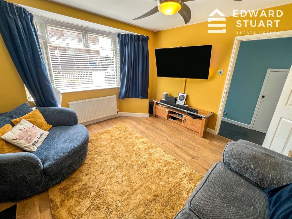 Property photo 2 of 17 Picture No. 18