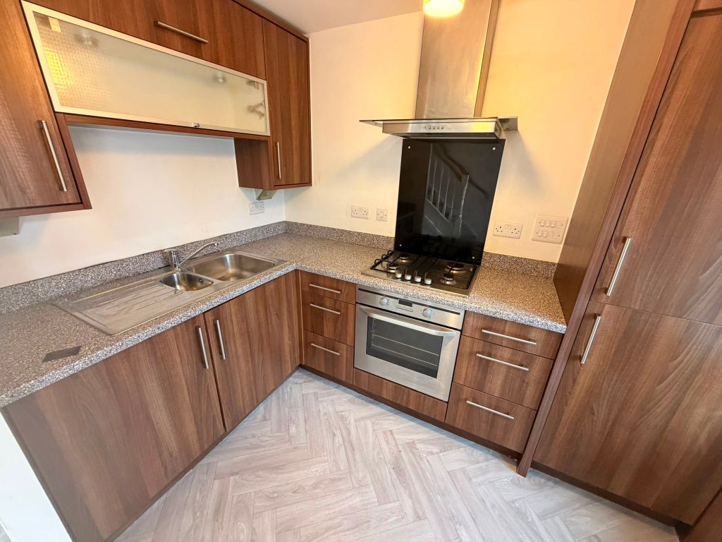 Property photo 2 of 10 Kitchen