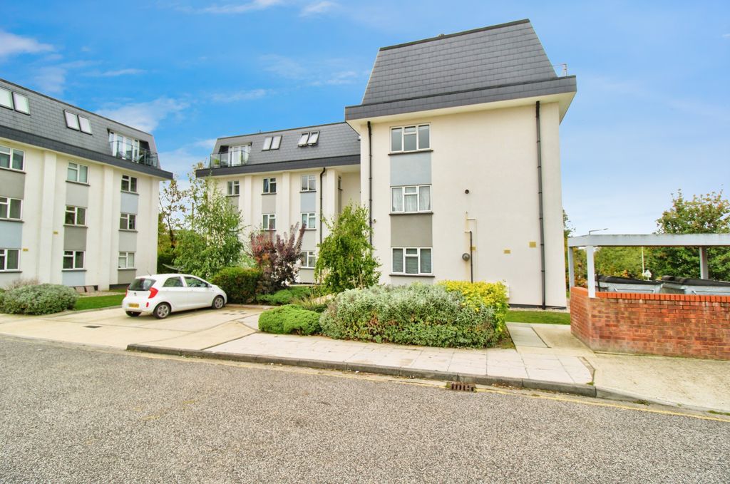 Property photo 3 of 15 10