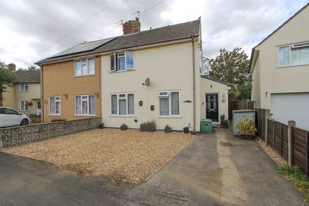 Property photo 2 of 31