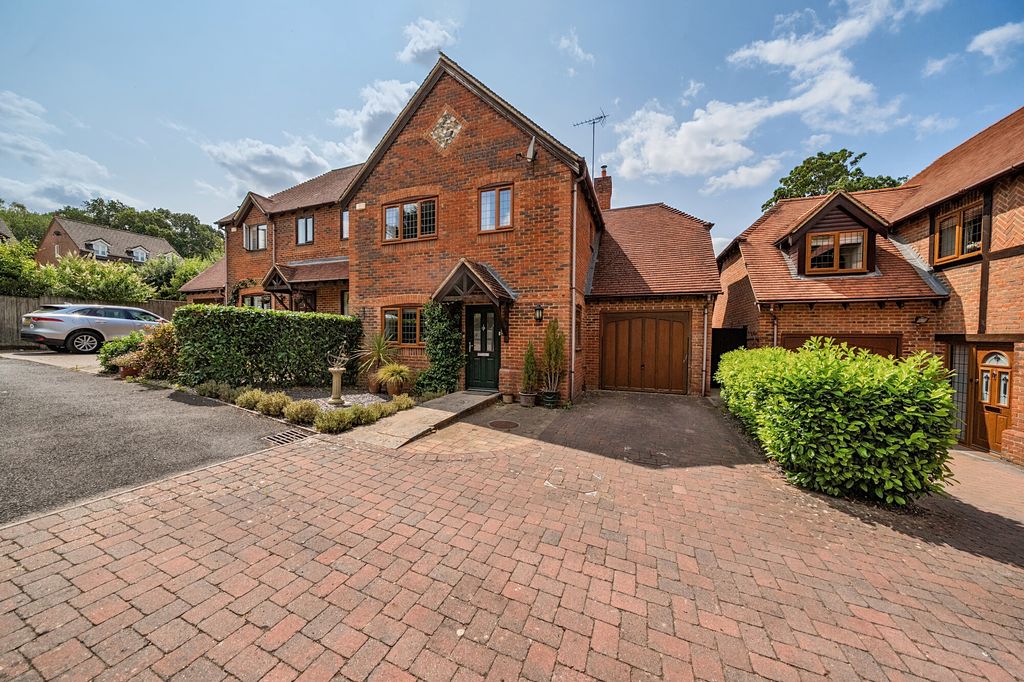 Property photo 1 of 18