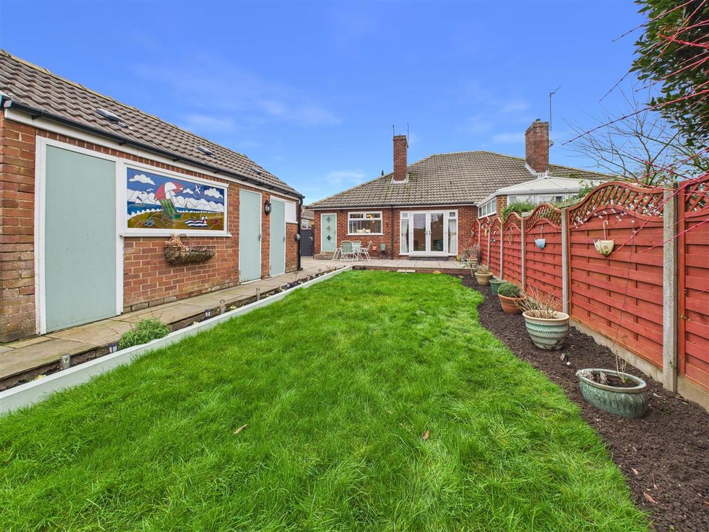 Property photo 1 of 18 Outside