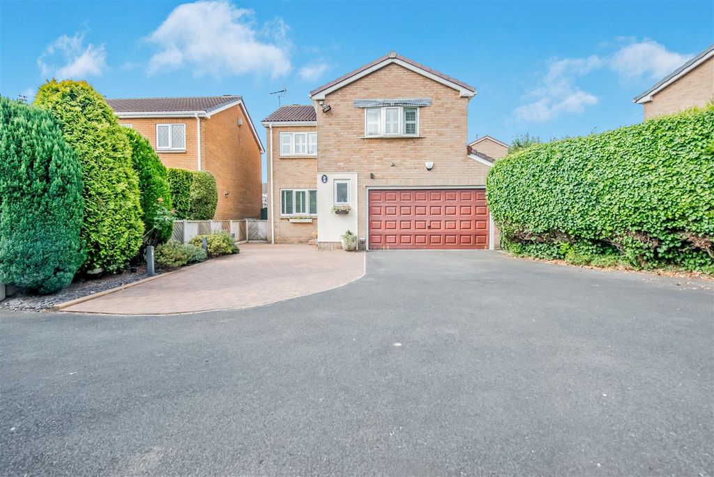 Property photo 1 of 33