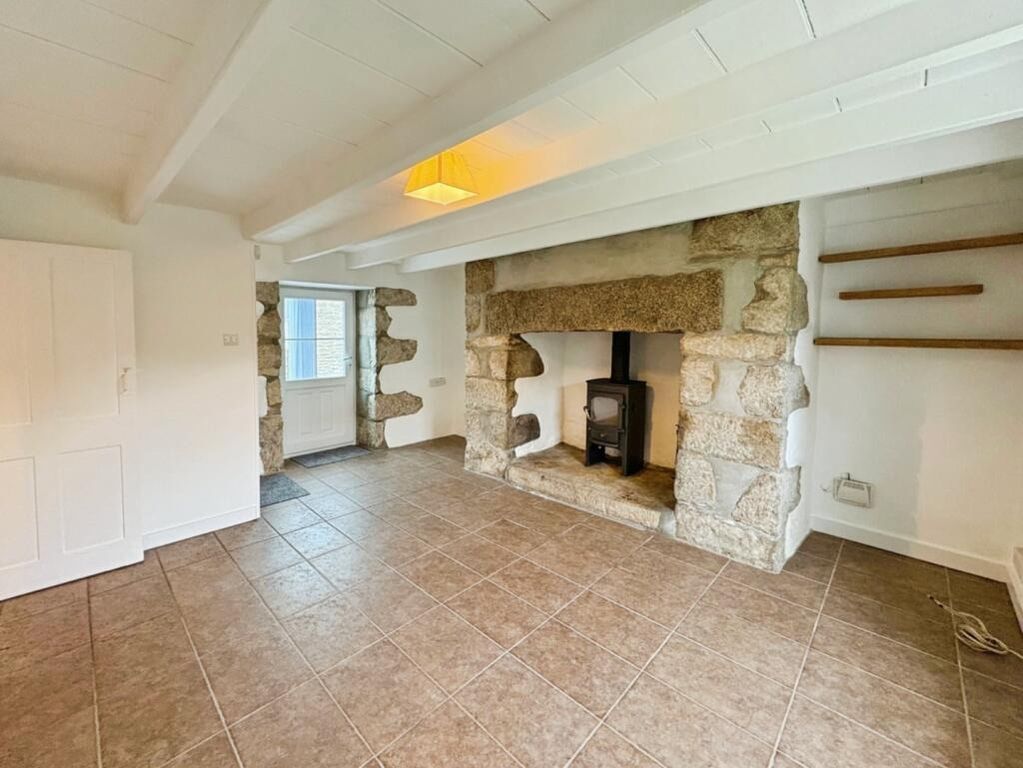 Property photo 2 of 24 4850051