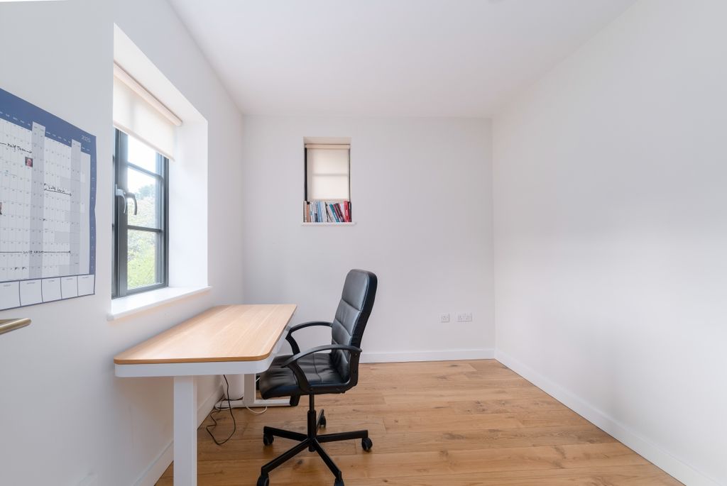Additional image 17 of 4 bed flat to rentElmstead Glade, Chislehurst BR7