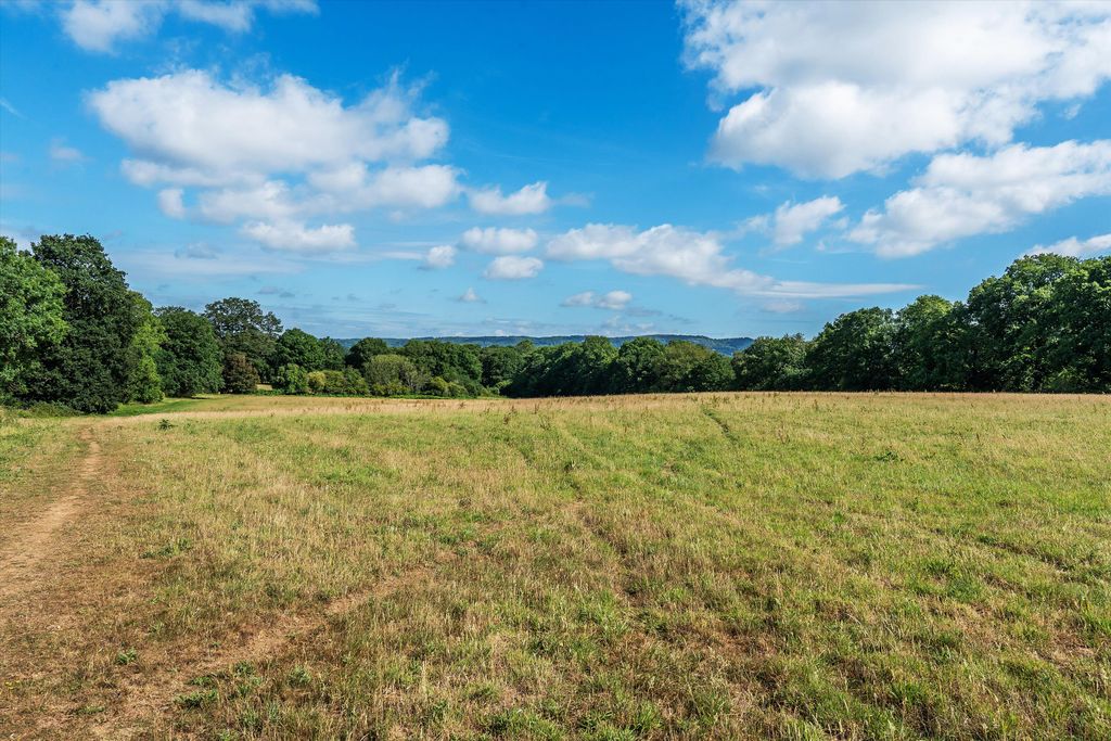 Property photo 2 of 18 Image