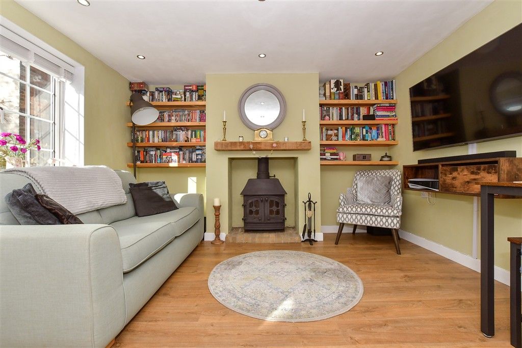 Property photo 2 of 13 Kitchen/ Lounge