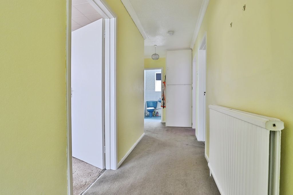 Property photo 3 of 17 Photo