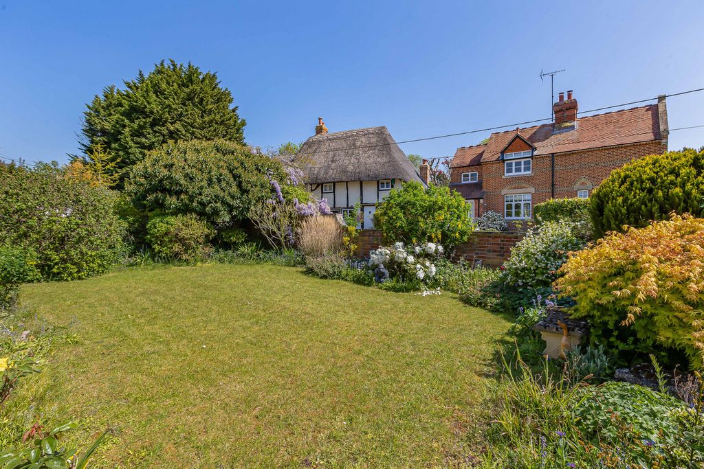 Property photo 2 of 23