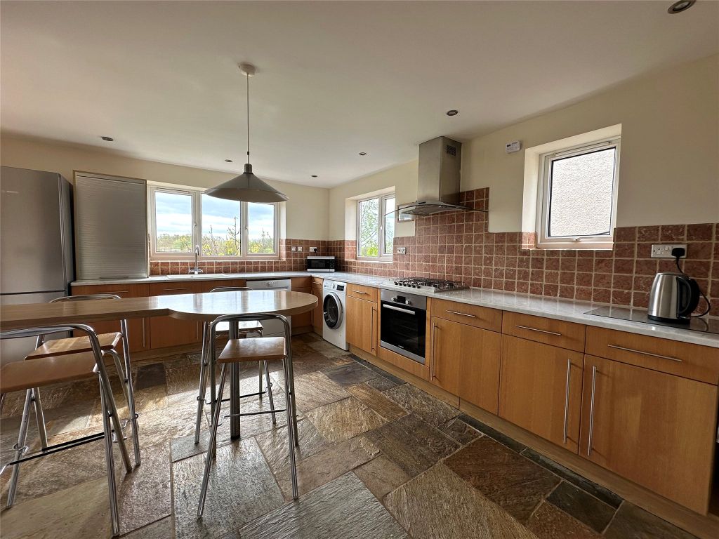 Property photo 3 of 13 Kitchen