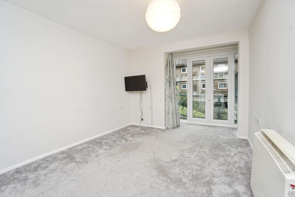 Property photo 1 of 23 Living Space