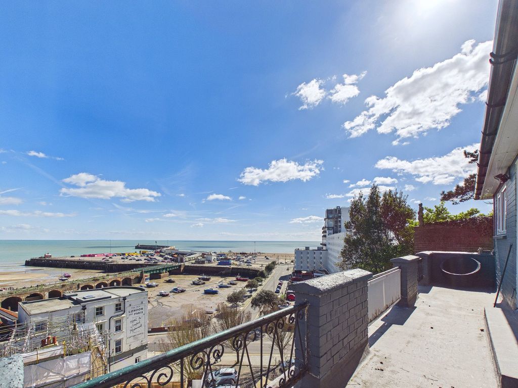 Additional image 4 of 2 bed flat for saleThe Parade, Folkestone, Kent CT20