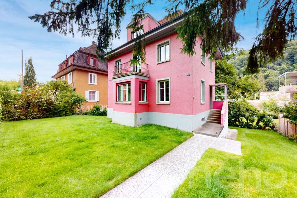Property photo 2 of 12