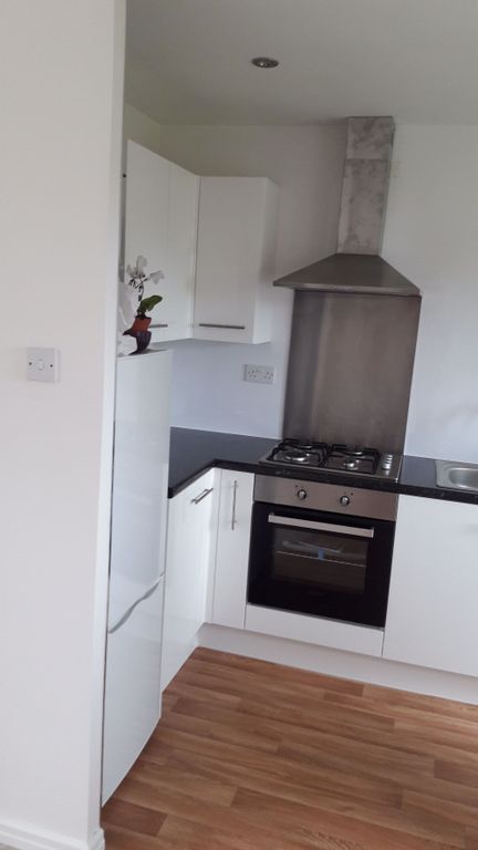 Property photo 3 of 7 Kitchen