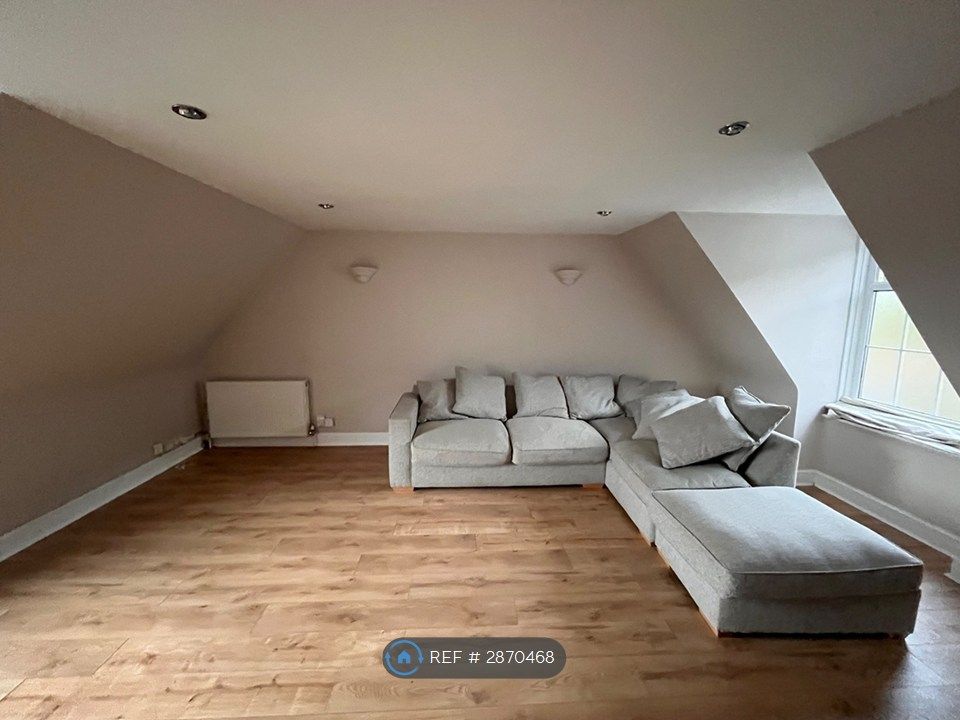 Property photo 2 of 8 Lounge / Diner