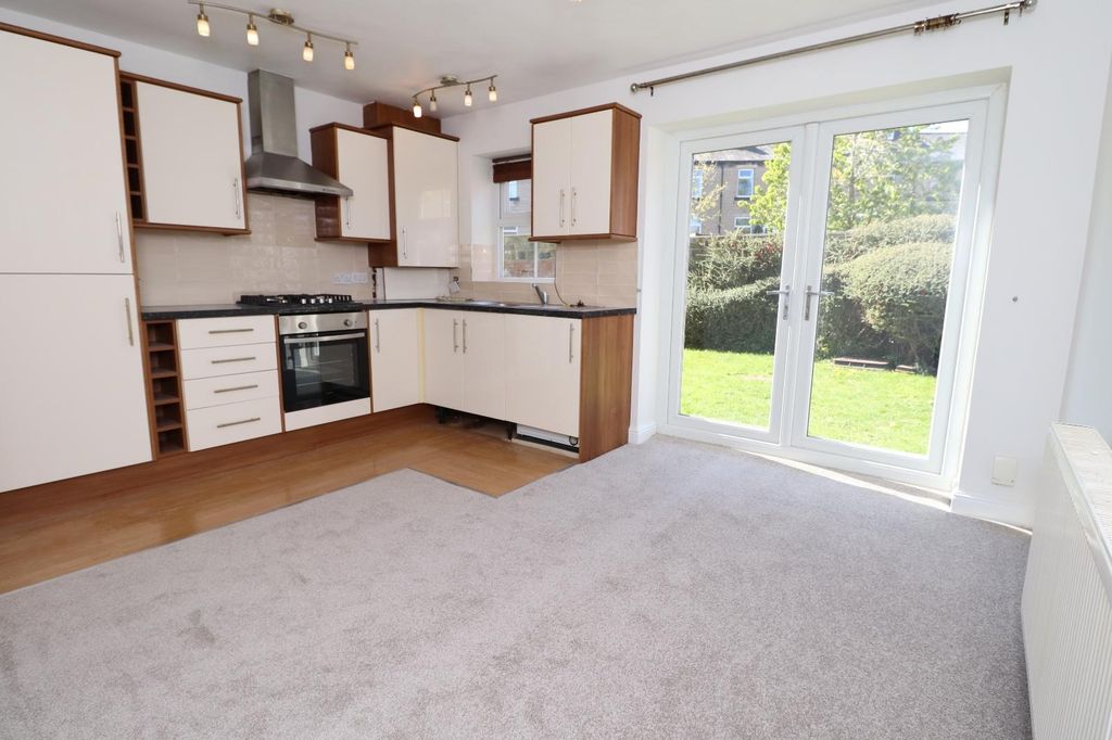 Property photo 2 of 9 0 General