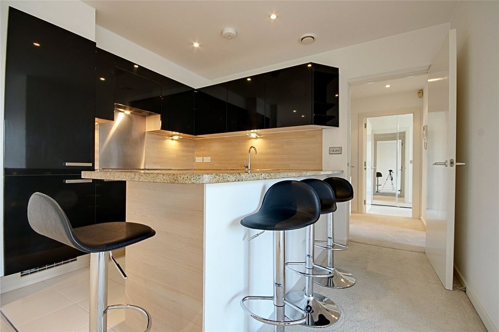 Property photo 1 of 9 Picture No. 10