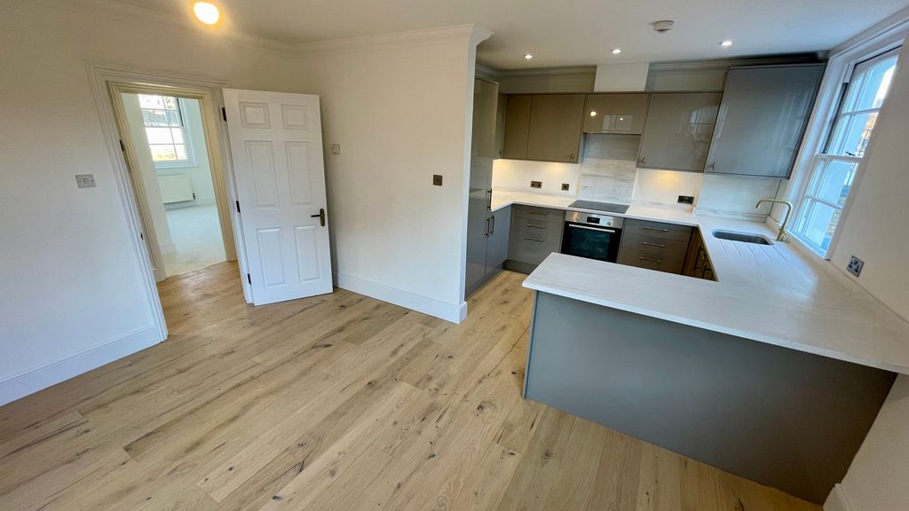 Property photo 2 of 9 Img_2348