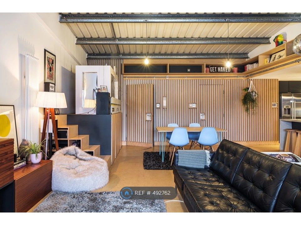 Property photo 3 of 7