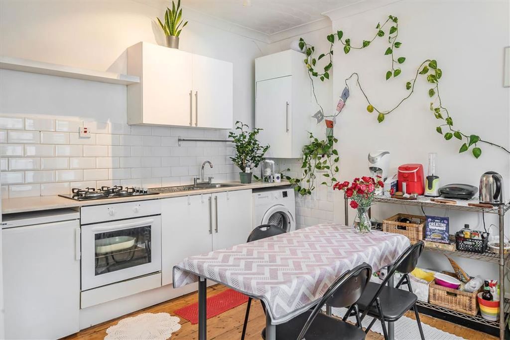 Property photo 3 of 5