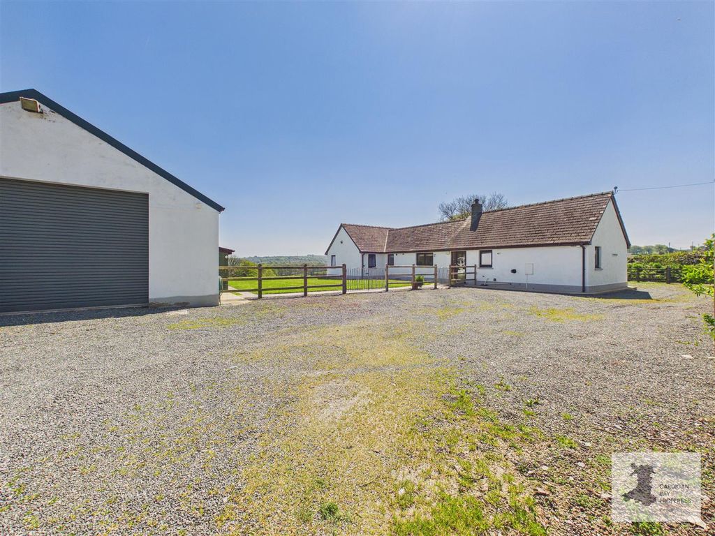 Property photo 1 of 39 Cam02276G0-Pr0248-Still010.Jpg