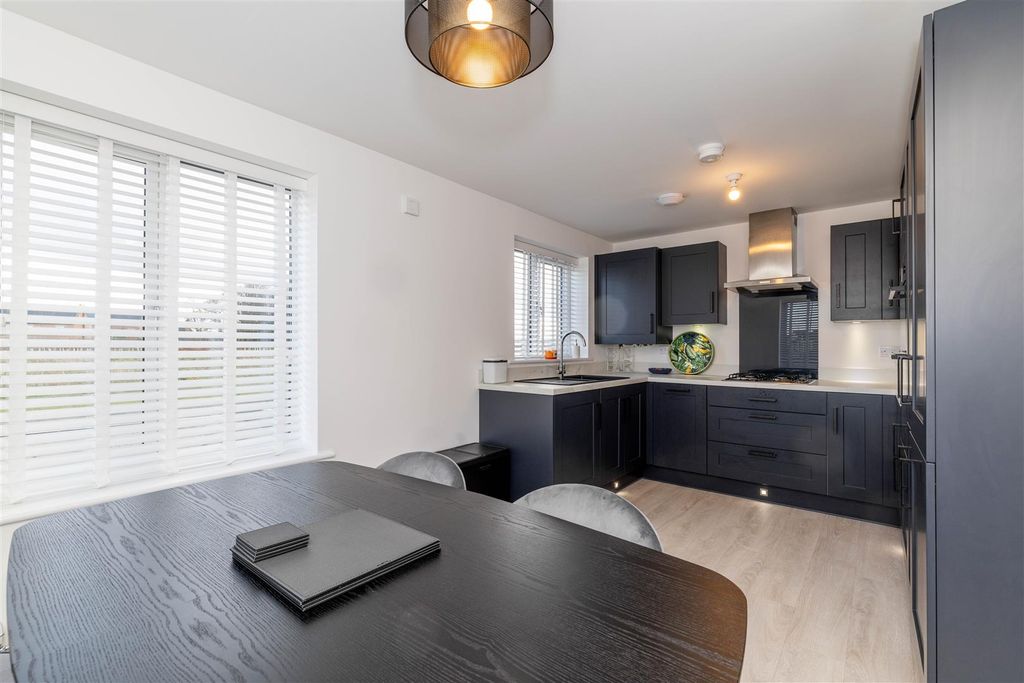 Property photo 3 of 17 Kitchen-Diner