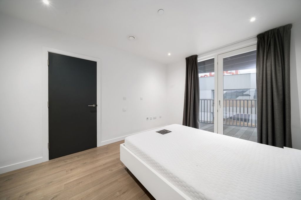 Property photo 3 of 4