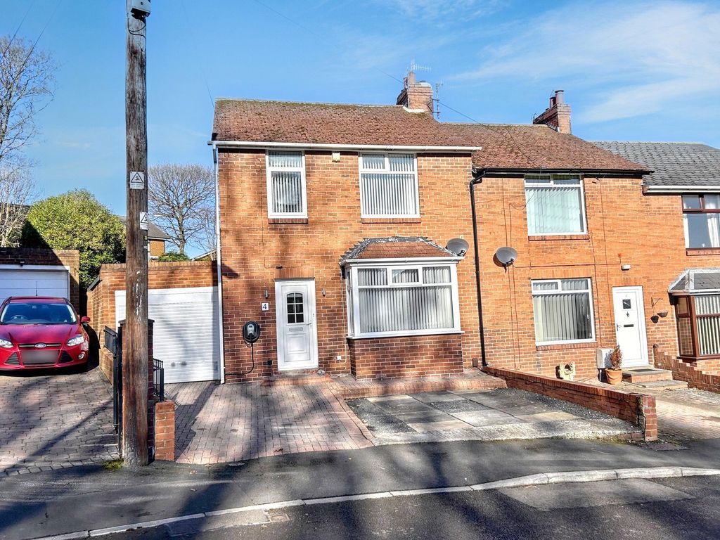 Property photo 2 of 18