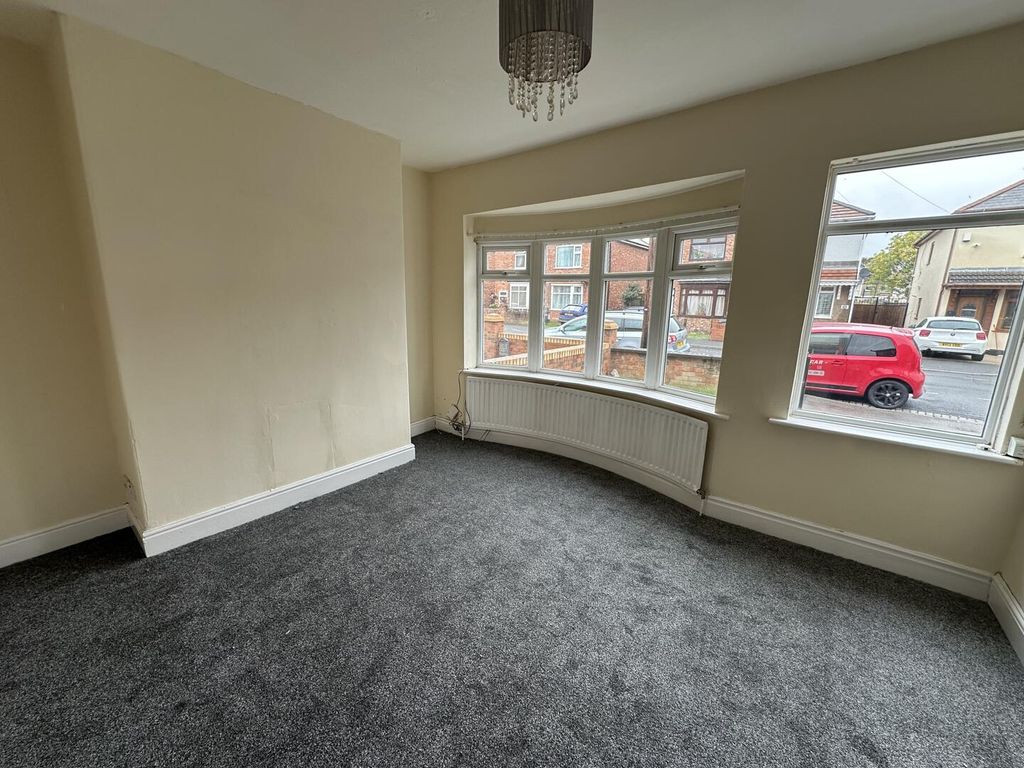 Property photo 2 of 6 Living Room