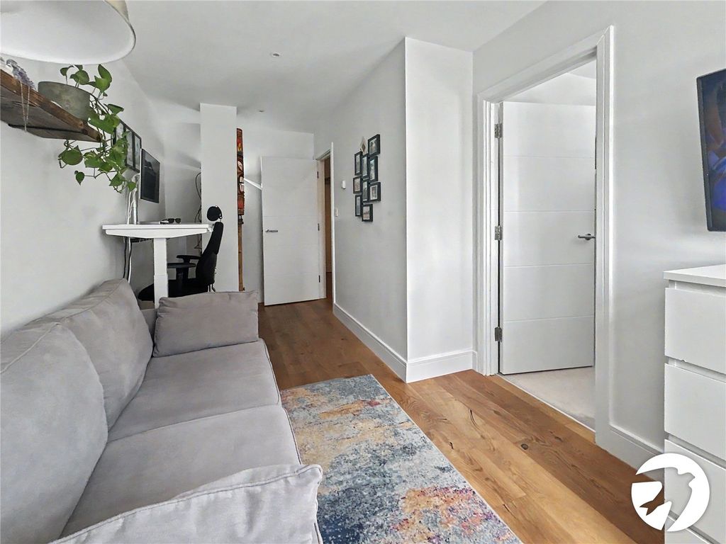 Property photo 3 of 17 Picture No. 06