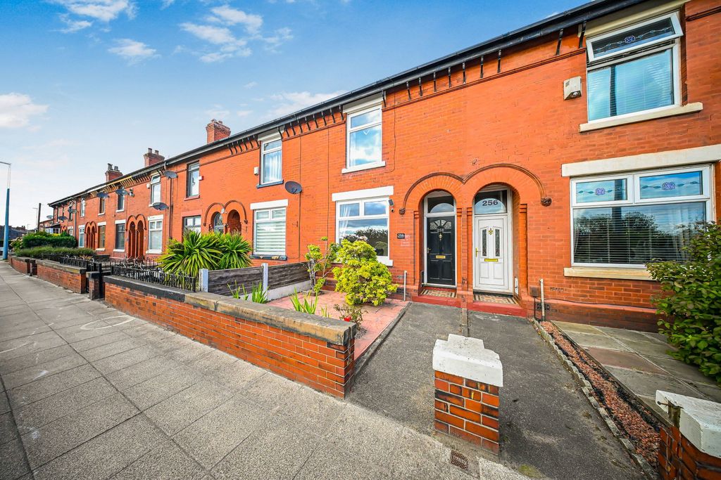 Property photo 1 of 34