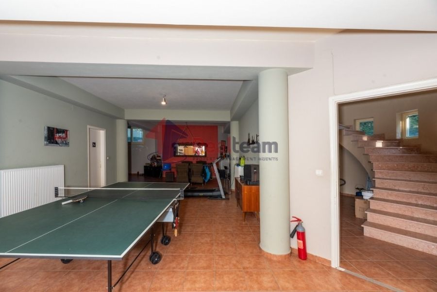 Property photo 3 of 25