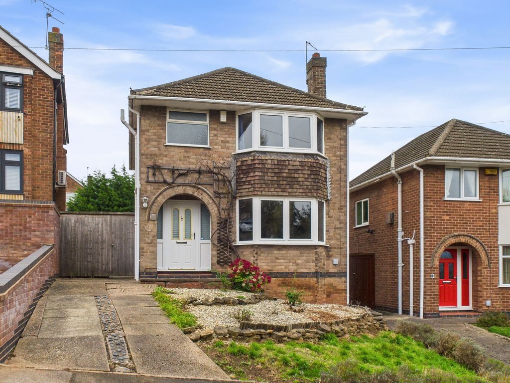 Property photo 1 of 25 Front