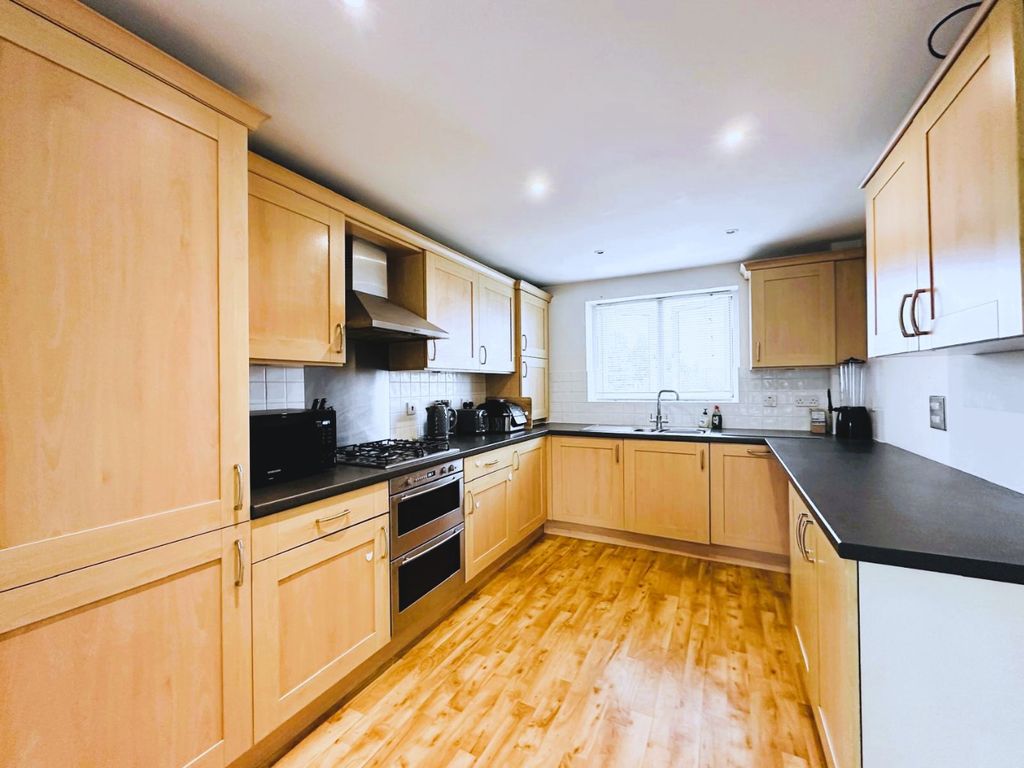 Property photo 3 of 9 3499659