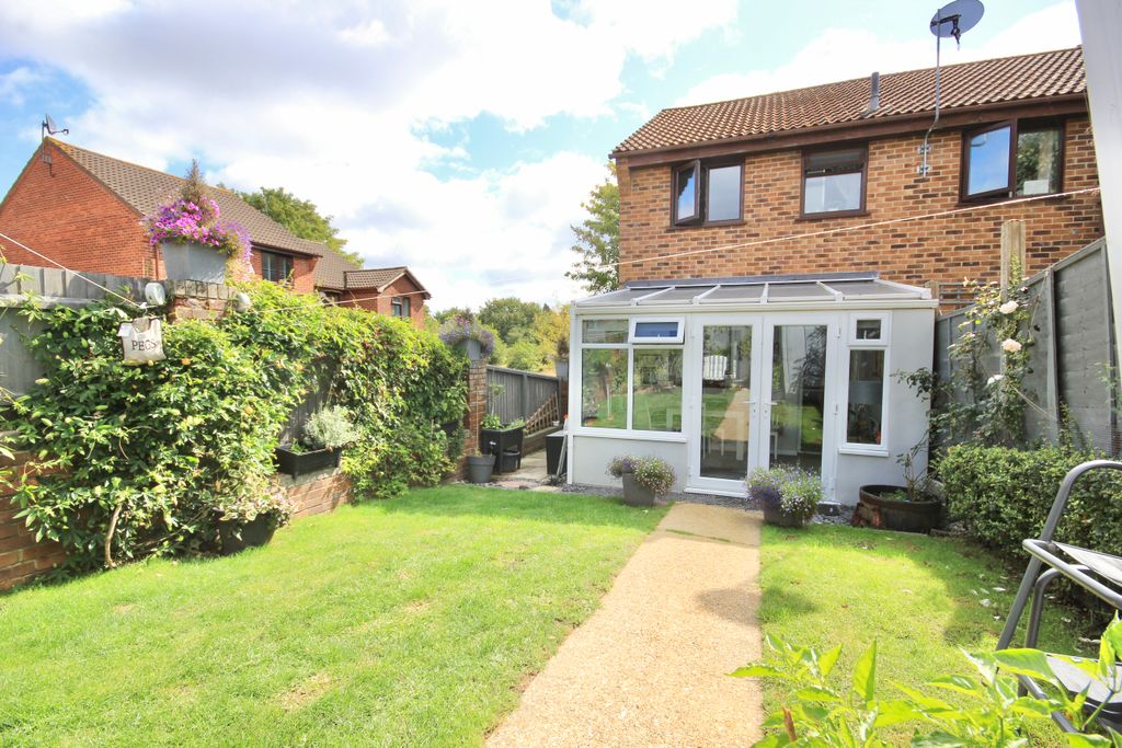 Property photo 2 of 27
