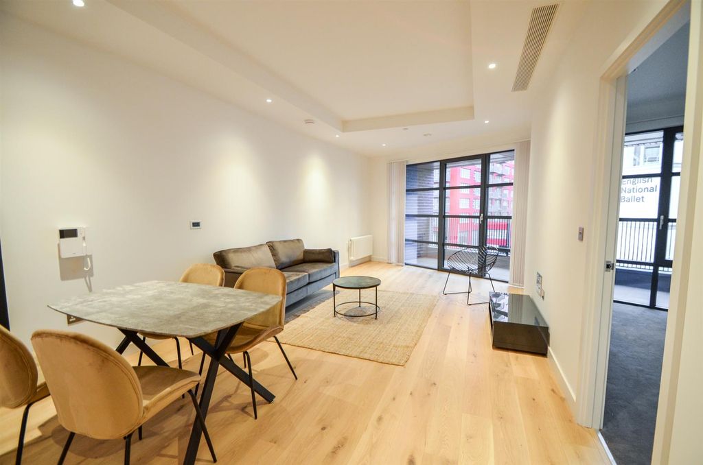 Property photo 1 of 11 Bridgewater House