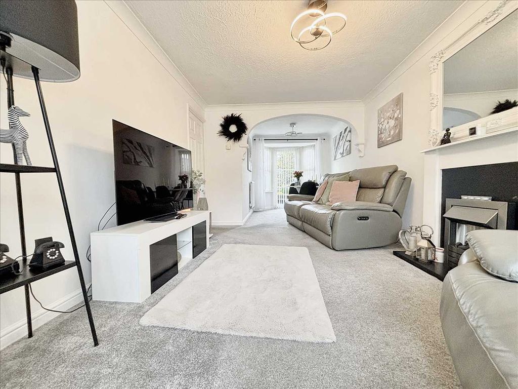 Property photo 3 of 23