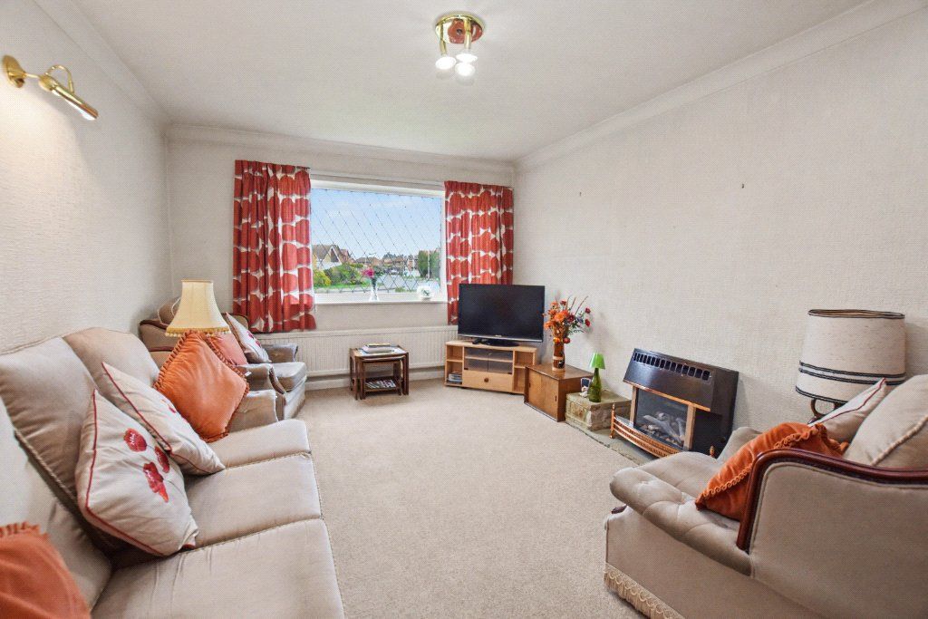 Property photo 2 of 12 Picture No. 14