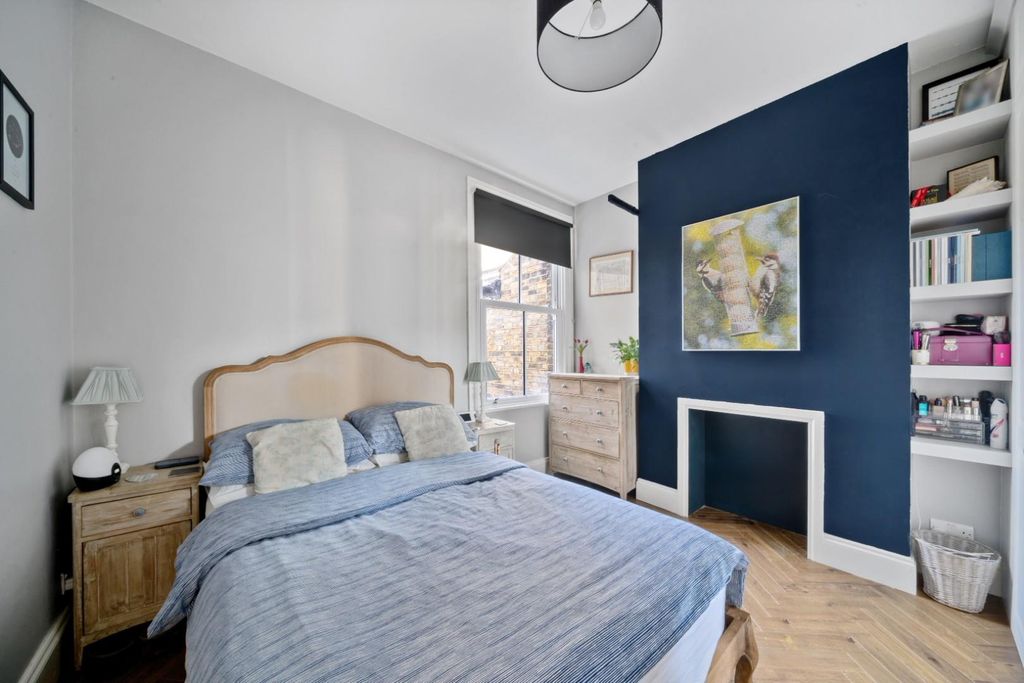 Property photo 3 of 7 Beaumont Road 21 W4 Ph1.Jpg