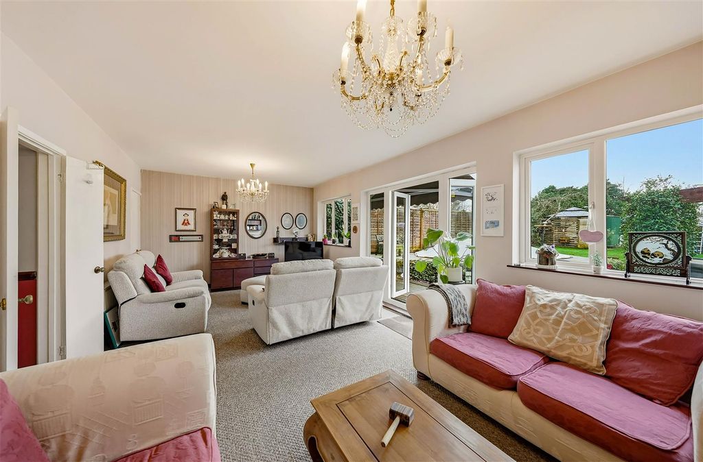 Additional image 12 of 4 bed detached bungalow for saleHeathview Avenue, Crayford, Dartford DA1