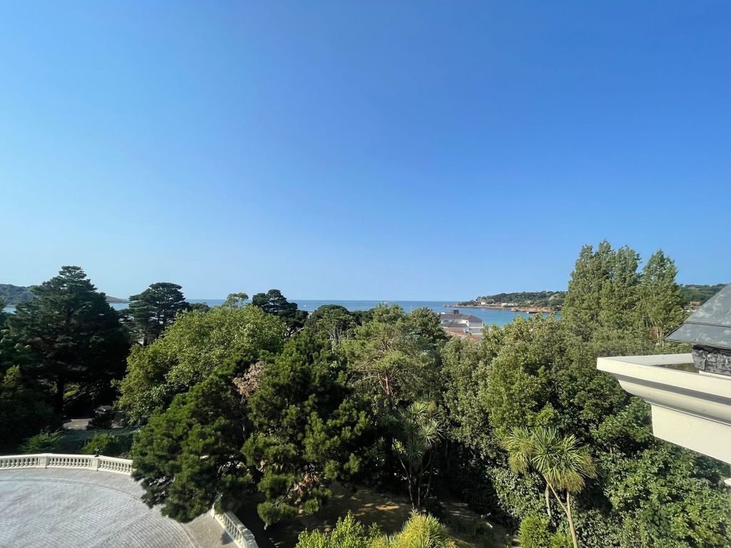 Additional image 15 of 3 bed flat for saleApt 10 Chateau Des Roches, St Brelade JE3