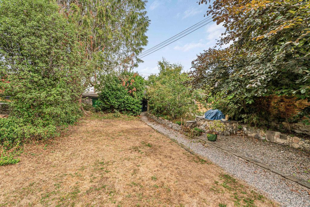Property photo 3 of 22