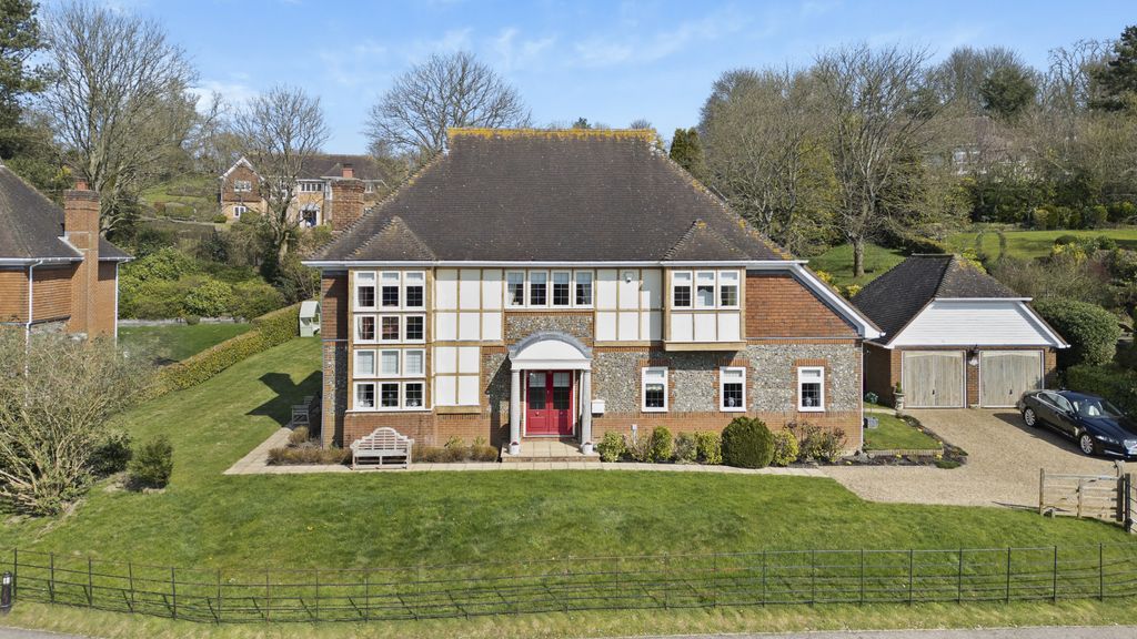 Property photo 1 of 44