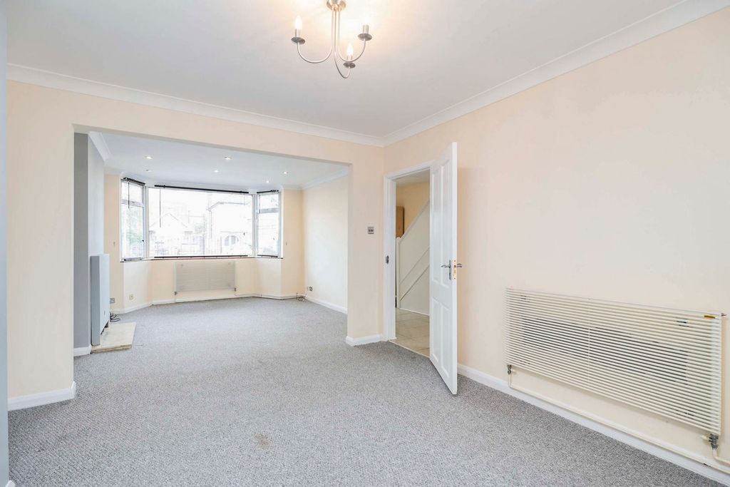 Property photo 3 of 12 Pbox-Img.Jpg