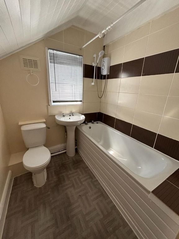Property photo 2 of 7 Bathroom.Jpg