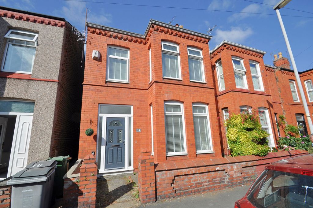 Property photo 1 of 32