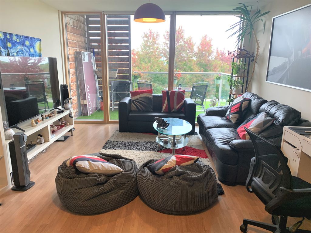 Property photo 2 of 11
