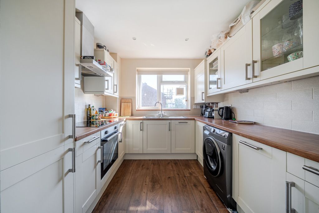 Property photo 1 of 14 1504392-9-6A7Ed8A...