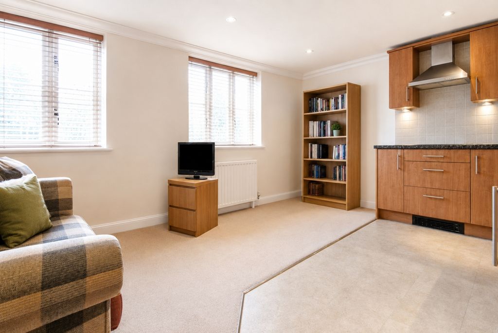 Property photo 2 of 8 2